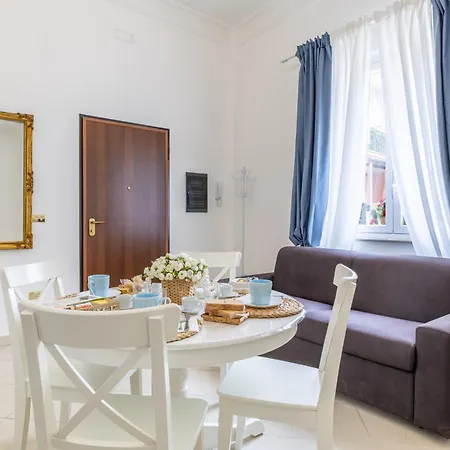 Achates Apartmán *